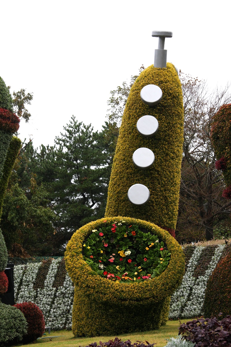 サクスホーンのモザイカルチャー・植物アート